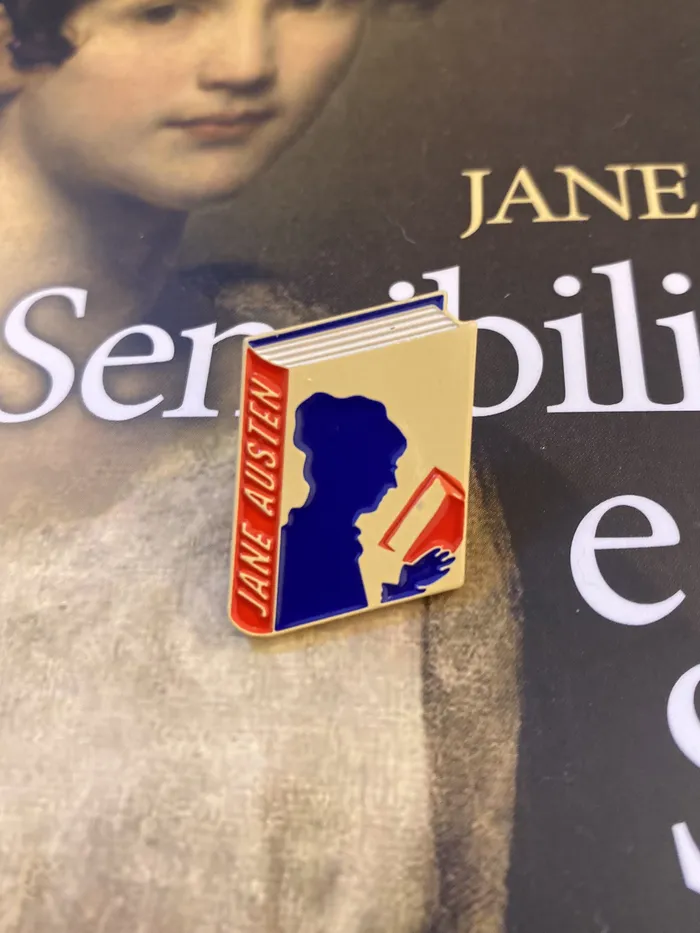 PIN A BOOK TO WEAR - JANE AUSTEN