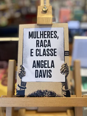 MULHERES, RAÇA E CLASSE