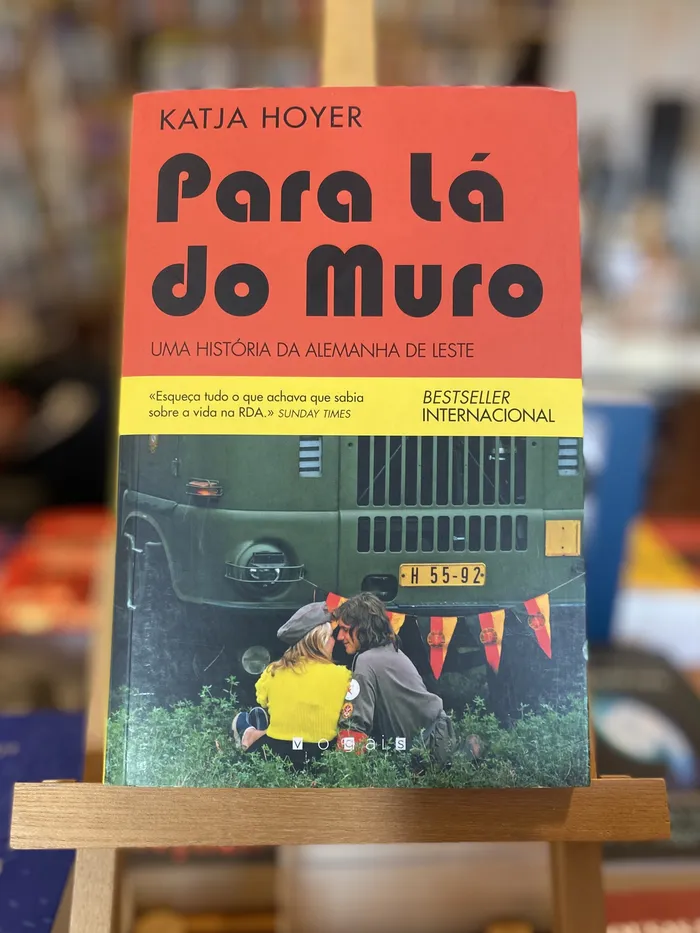 PARA LÁ DO MURO
